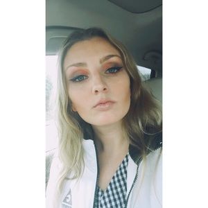 Meet your Posher, Jaclyn